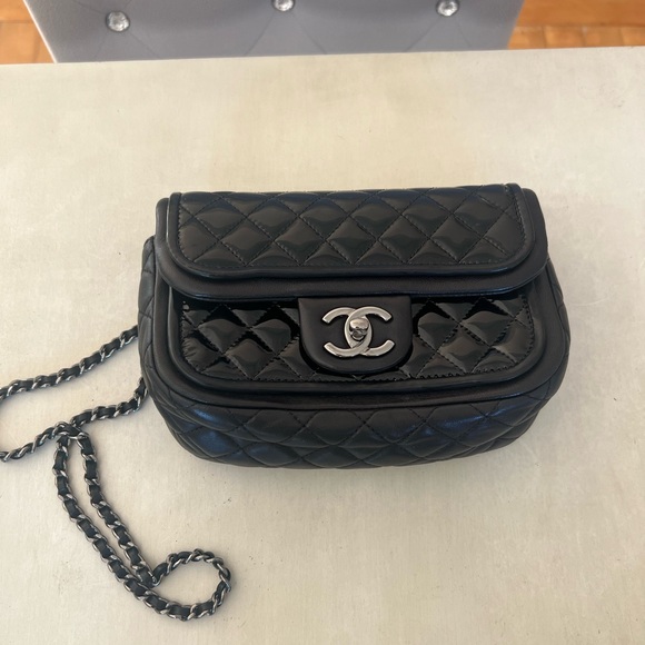 Chanel Black Patent Flap Bag - Picture 3 of 7